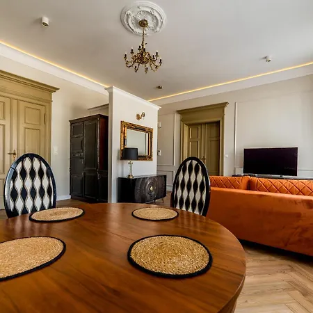 Apartment Marcinkowskiego Old Town #10 By Bookinghost