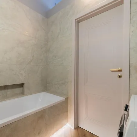 Apartment Marcinkowskiego Old Town #10 By Bookinghost